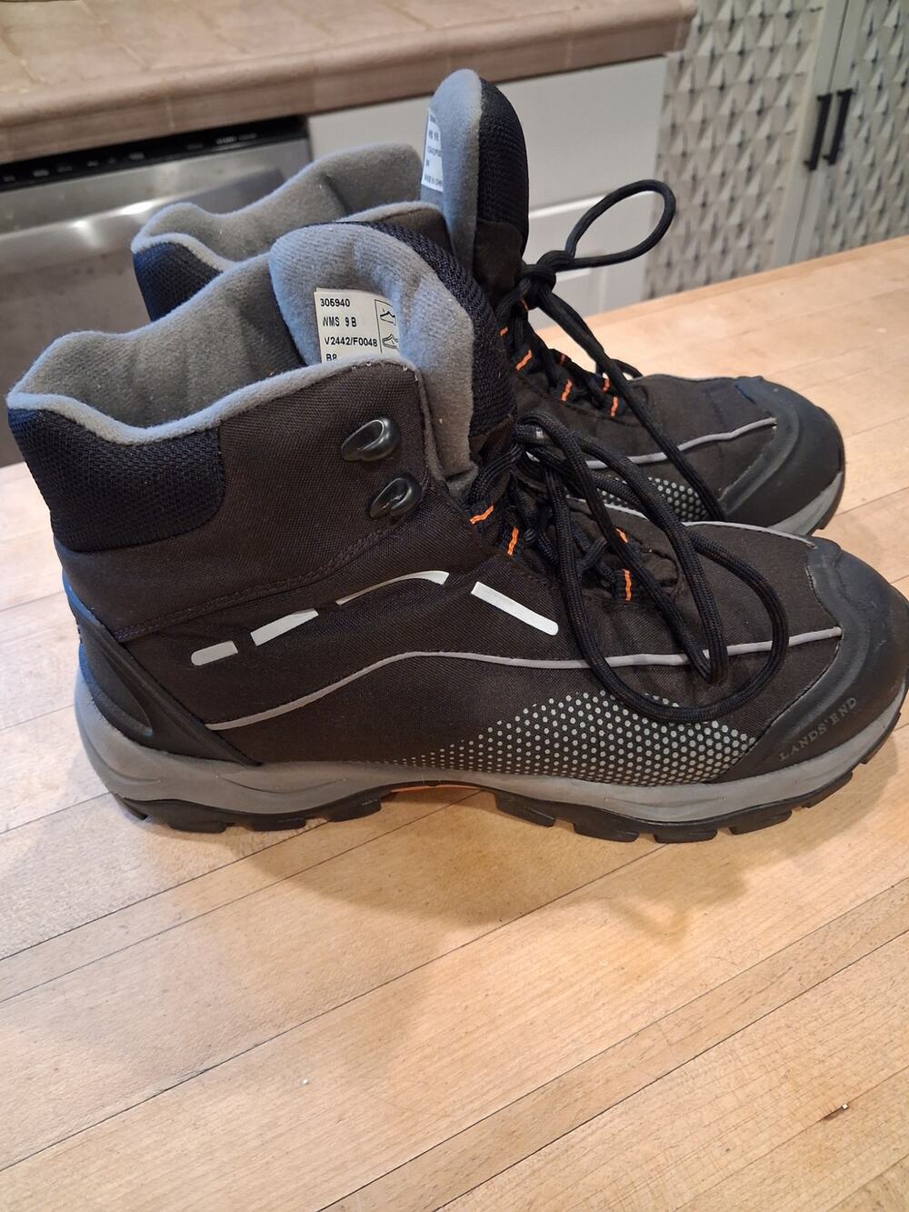 Land's End Women's snow boots, 9M